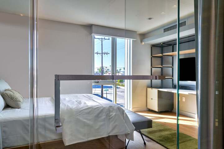 Room 20 of 32