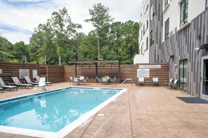 Courtyard by Marriott Charleston-North Charleston