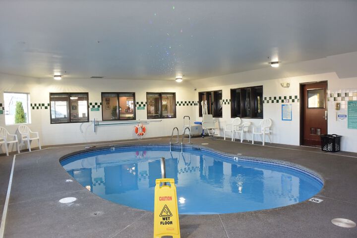 Travelodge Suites by Wyndham Newberg
