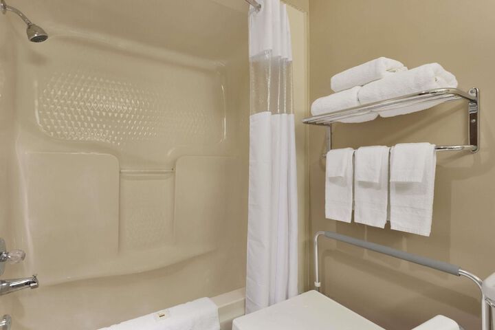 Room 10 of 13