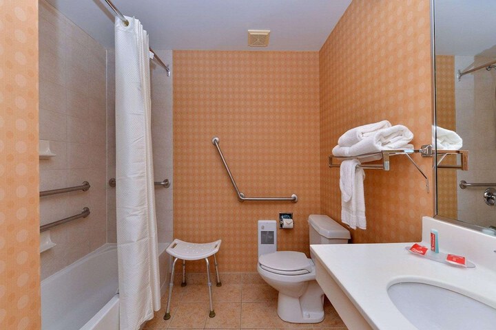 Room 60 of 93