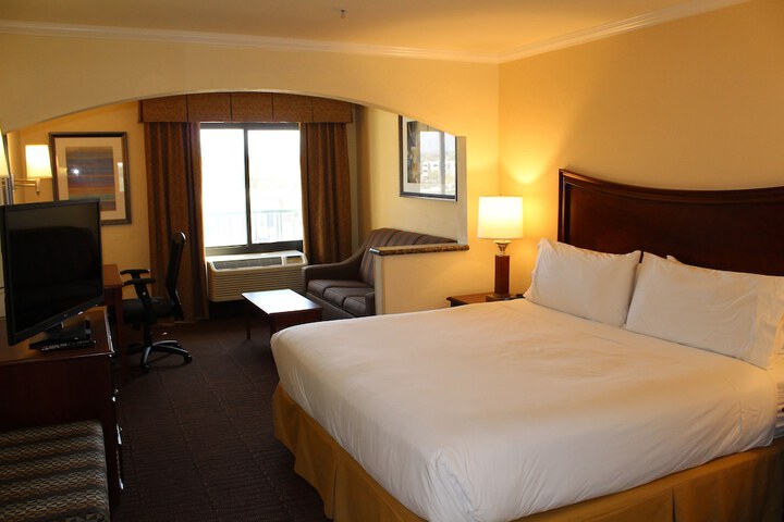Room 26 of 48