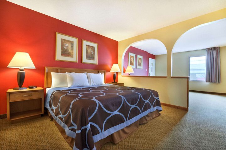 Super 8 by Wyndham Lancaster