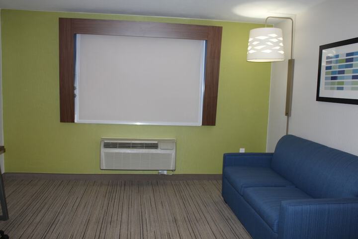 Room 47 of 58