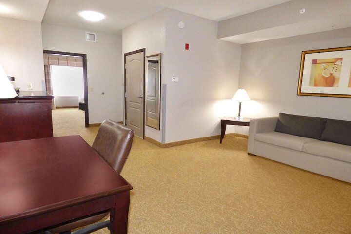 Room 12 of 24