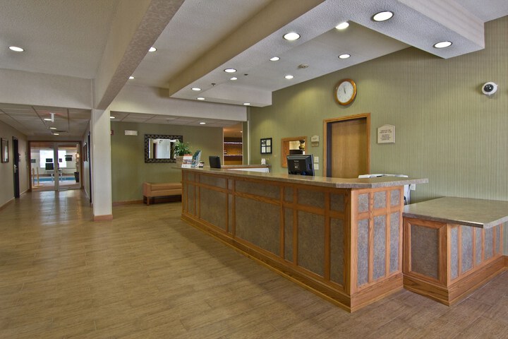 Coshocton Village Inn and Suites