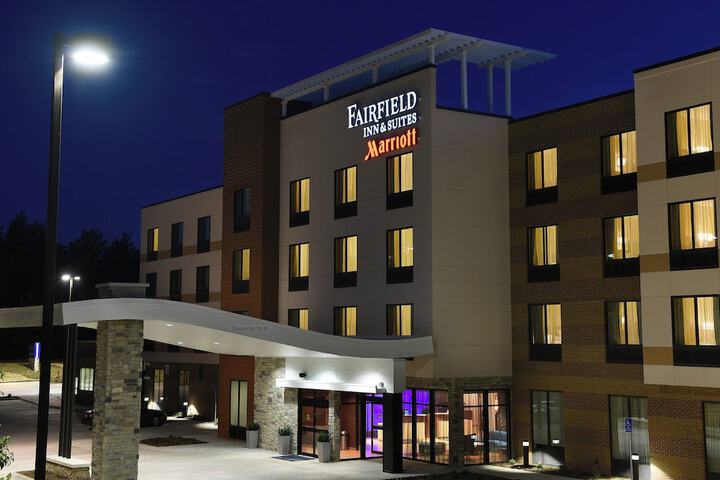 Hotel 3 of 27