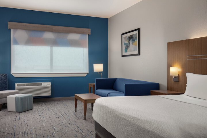 Holiday Inn Express & Suites-Dripping Springs - Austin Area by IHG