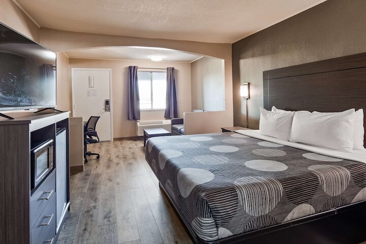 Room 17 of 25