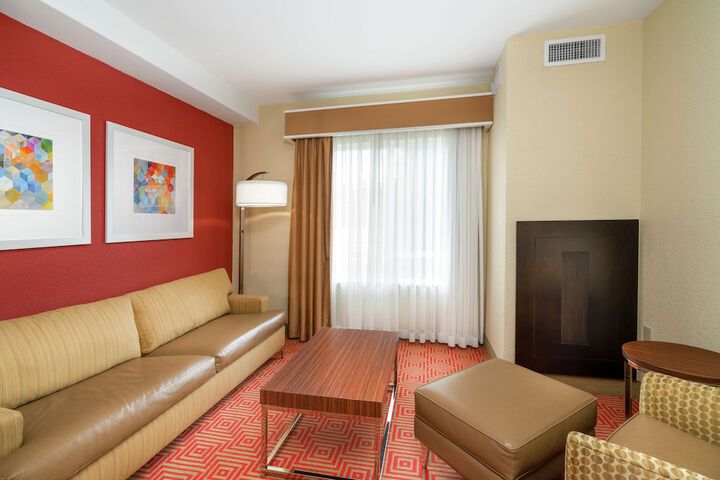 Room 16 of 32