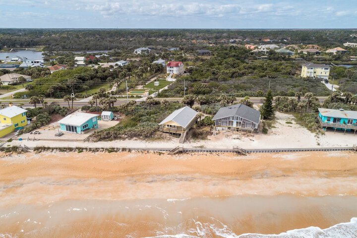Cozy Cottage by Distinctive Beach Rentals