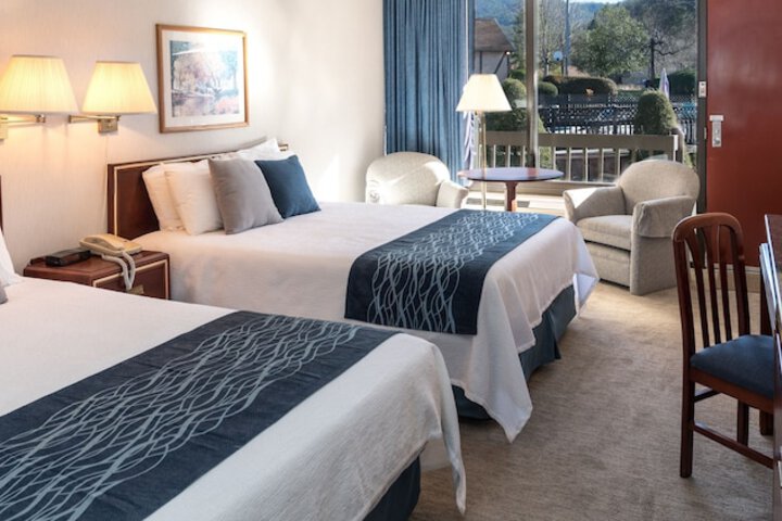 Highland Manor Inn