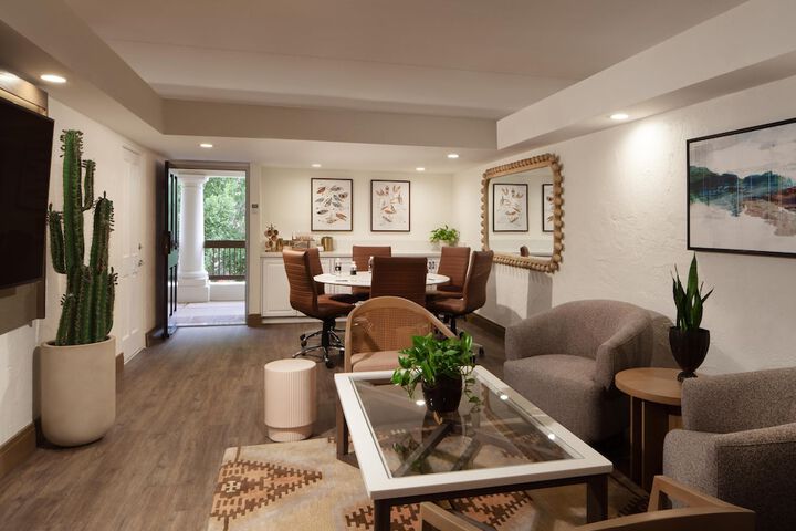 The Scottsdale Resort and Spa Curio Collection by Hilton