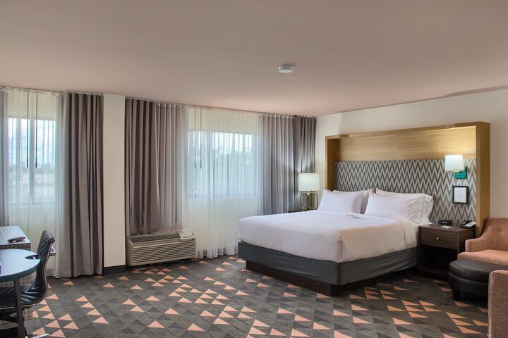 Room 16 of 72