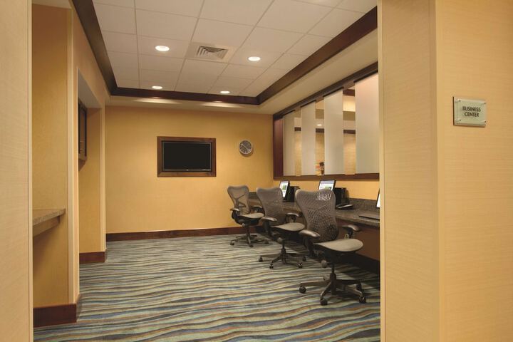 Business Center 37 of 37
