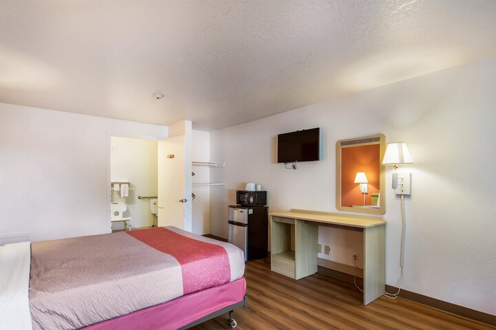 Room 31 of 34