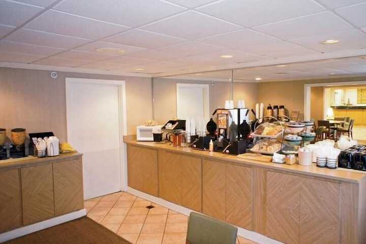 Breakfast/Coffee Service 37 of 41