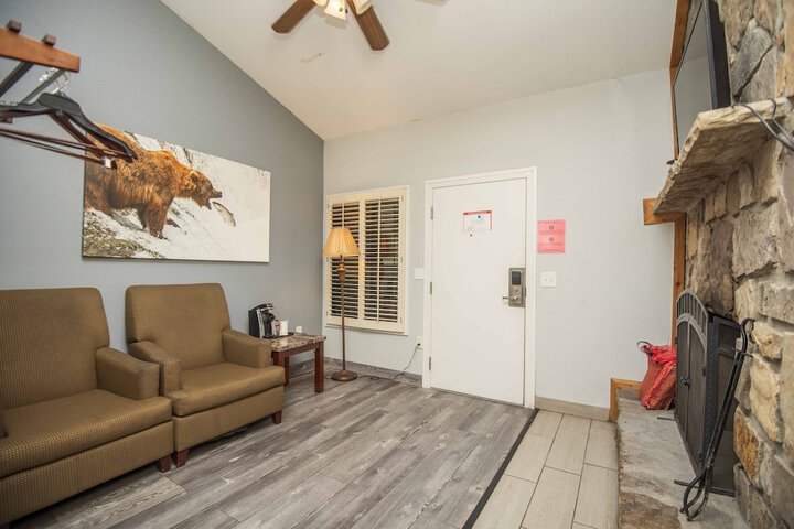 Room 146 of 345