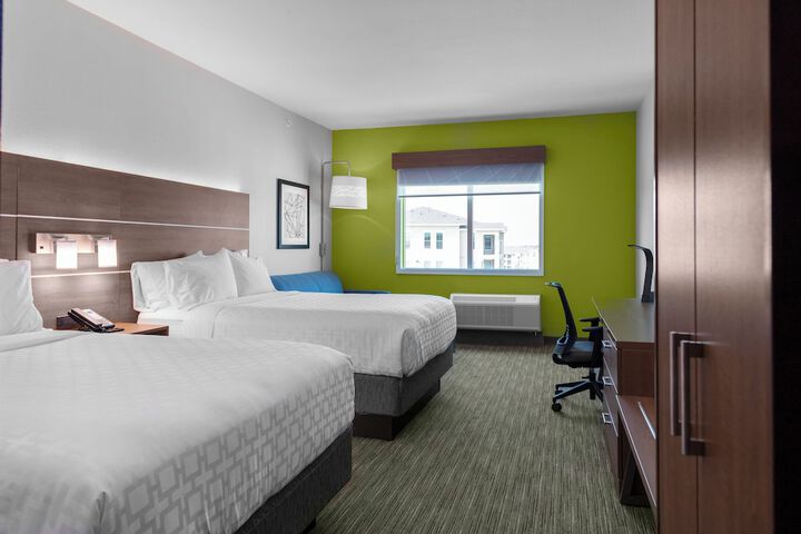 Room 21 of 33