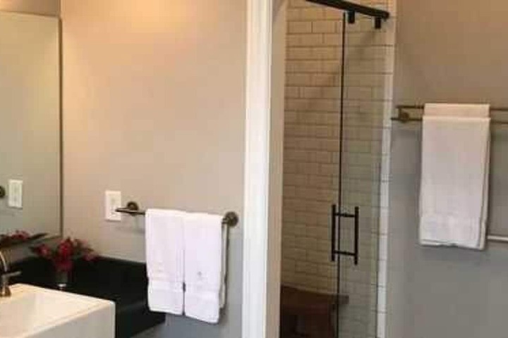 Room 72 of 166