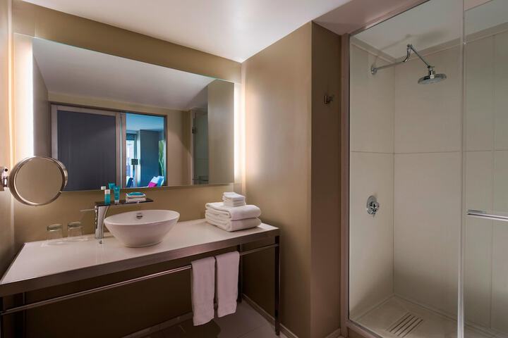 Room 20 of 92