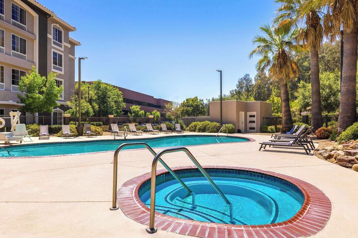Pool 5 of 37