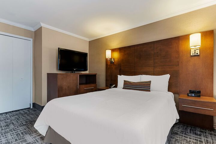 Room 30 of 60