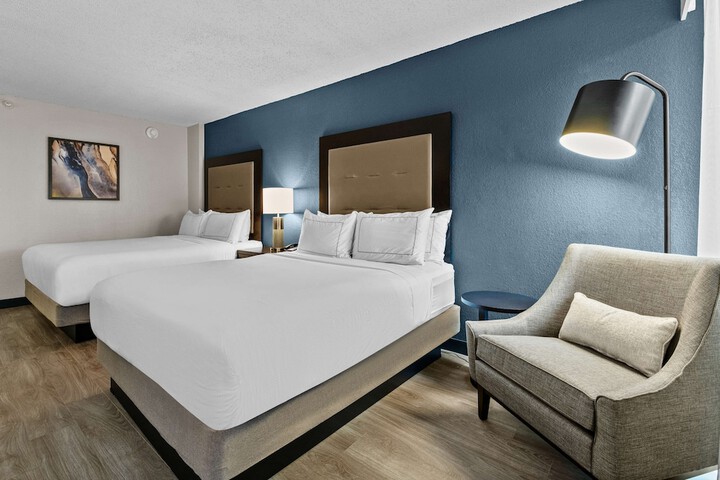 Room 16 of 32