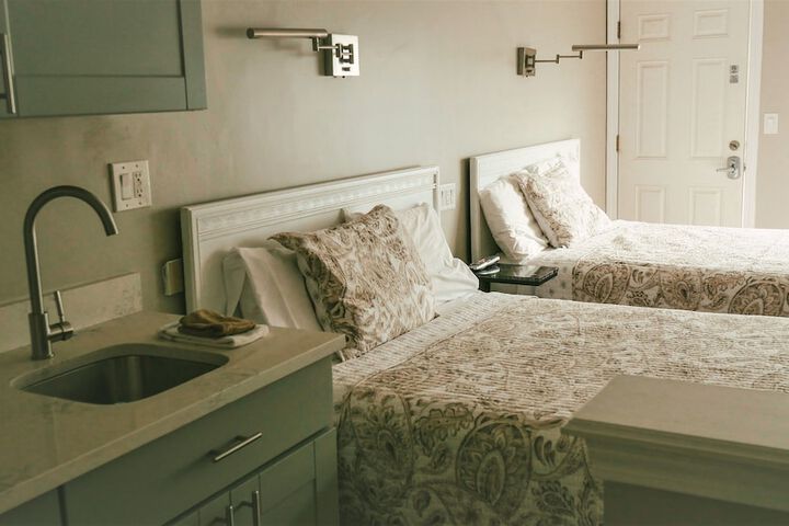 Room 84 of 124