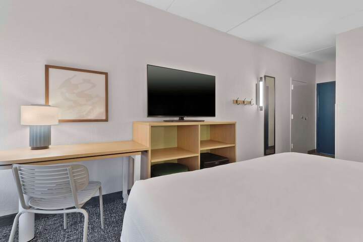 Room 8 of 24