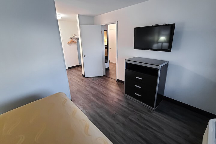 Room 38 of 64