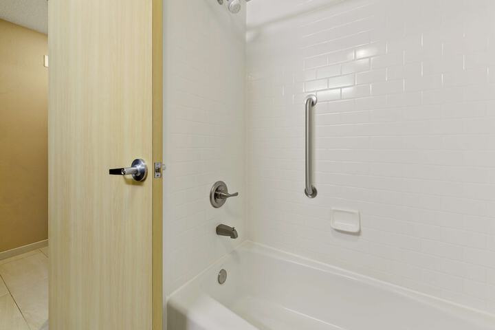 Room 46 of 88