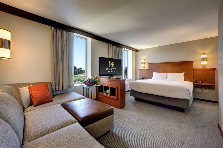 Room 10 of 29