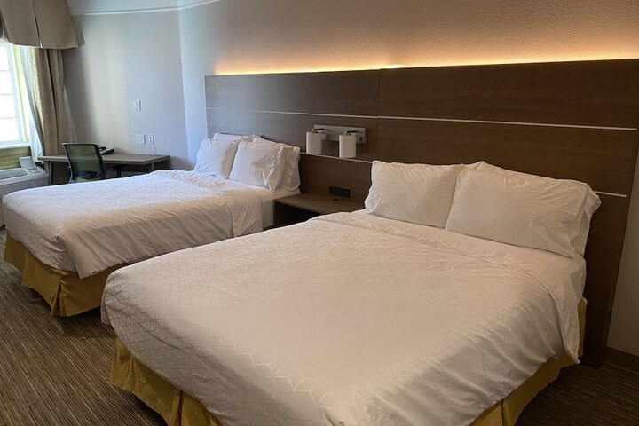 Room 22 of 63