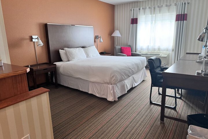 Room 8 of 37