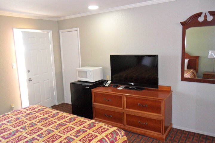 Room 35 of 41