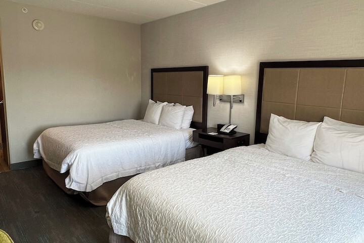 Room 9 of 32