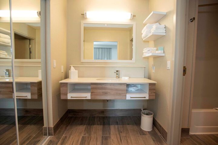Hampton Inn & Suites by Hilton Thunder Bay