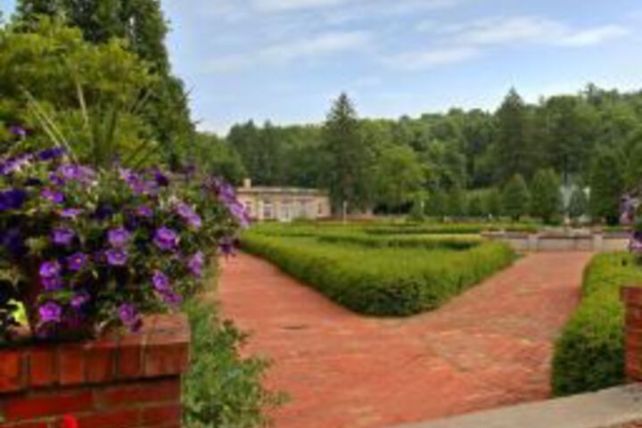 WEST BADEN SPRINGS HOTEL