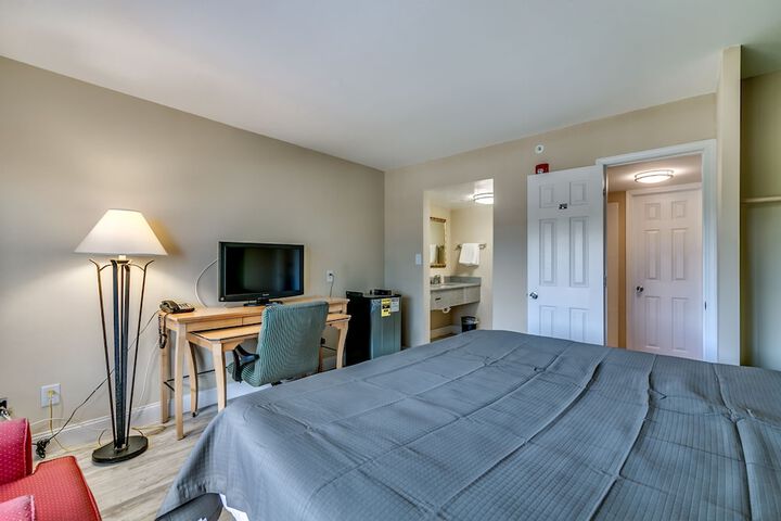Room 6 of 23