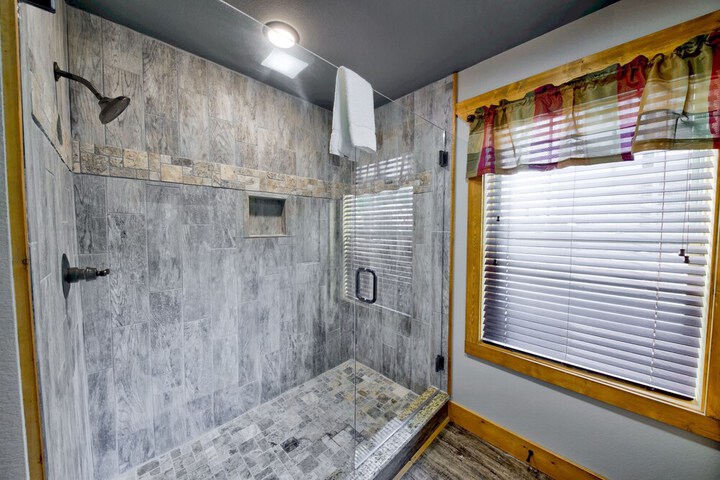 Room 15 of 25
