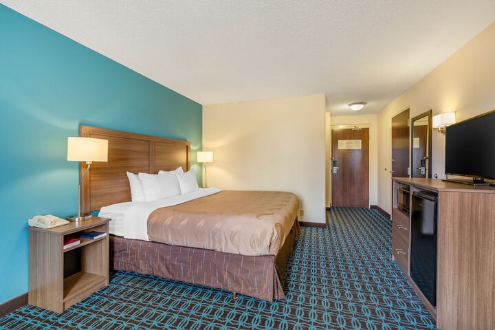 Room 16 of 25