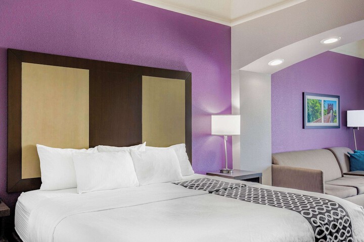 La Quinta Inn & Suites by Wyndham Mission at West McAllen