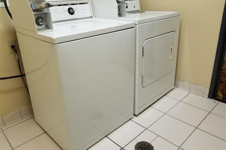 Laundry 23 of 26