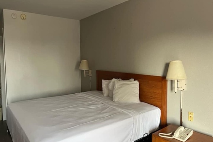 Motel 6 Laurel MS