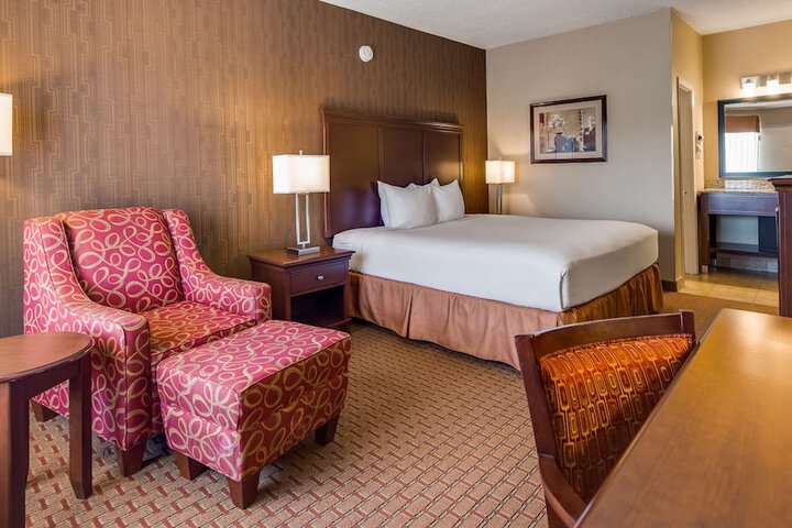 Room 12 of 25