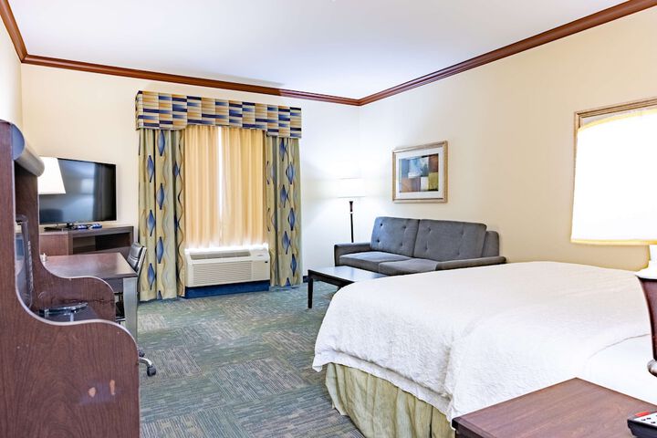 Room 32 of 50