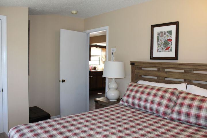 Room 85 of 119