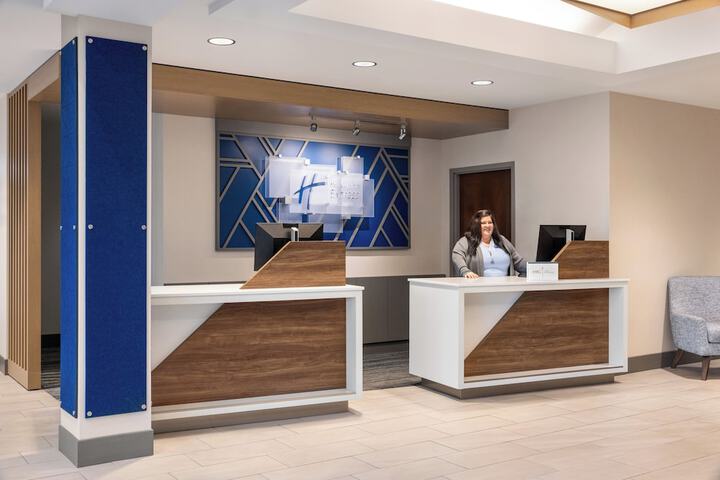 Holiday Inn Express & Suites Hagerstown by IHG