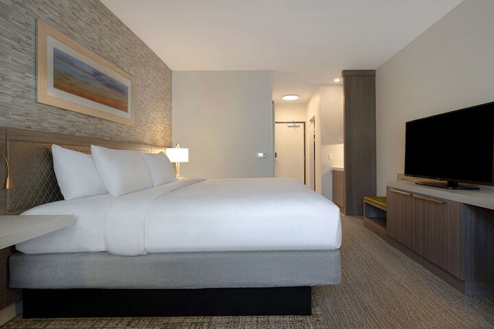 Room 25 of 72
